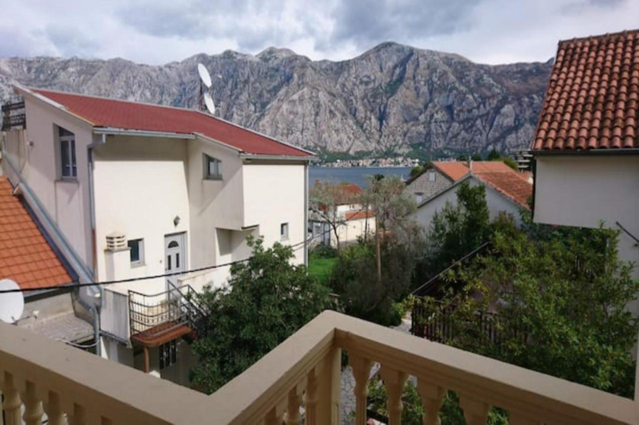 Seaside Apartments And Rooms Kotor Bagian luar foto